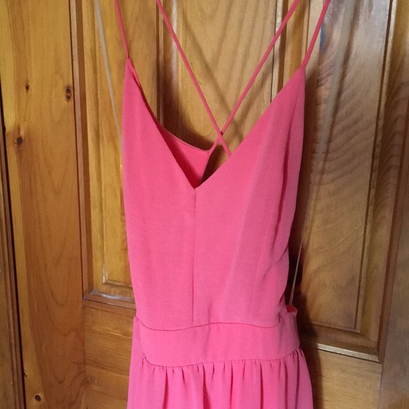 Lulu’s Backless Maxi dress - Picture 4 of 5